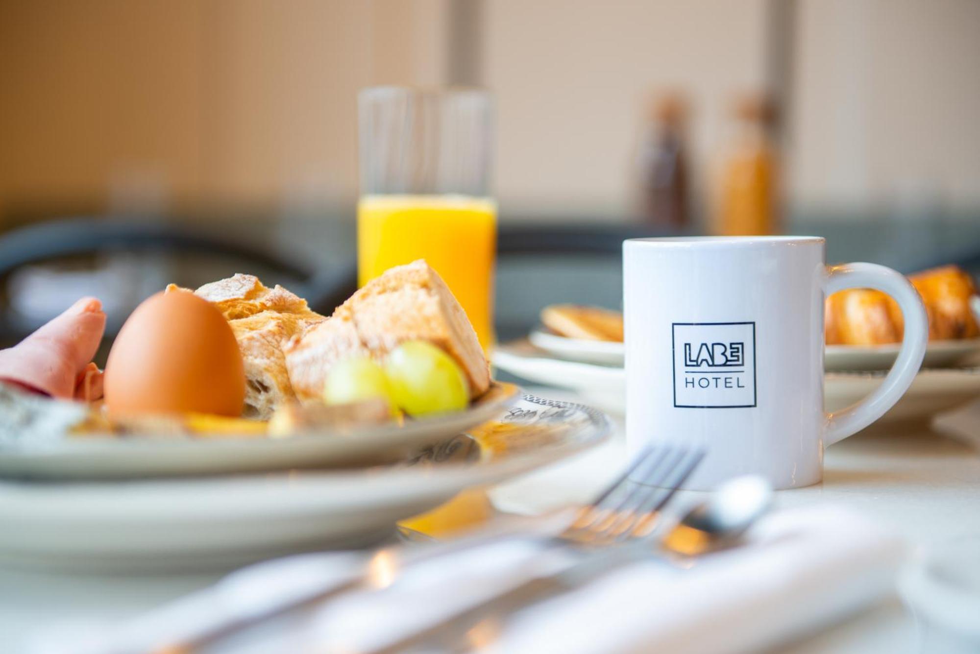 Labe Hotel Tours Centre Gare Ngoại thất bức ảnh