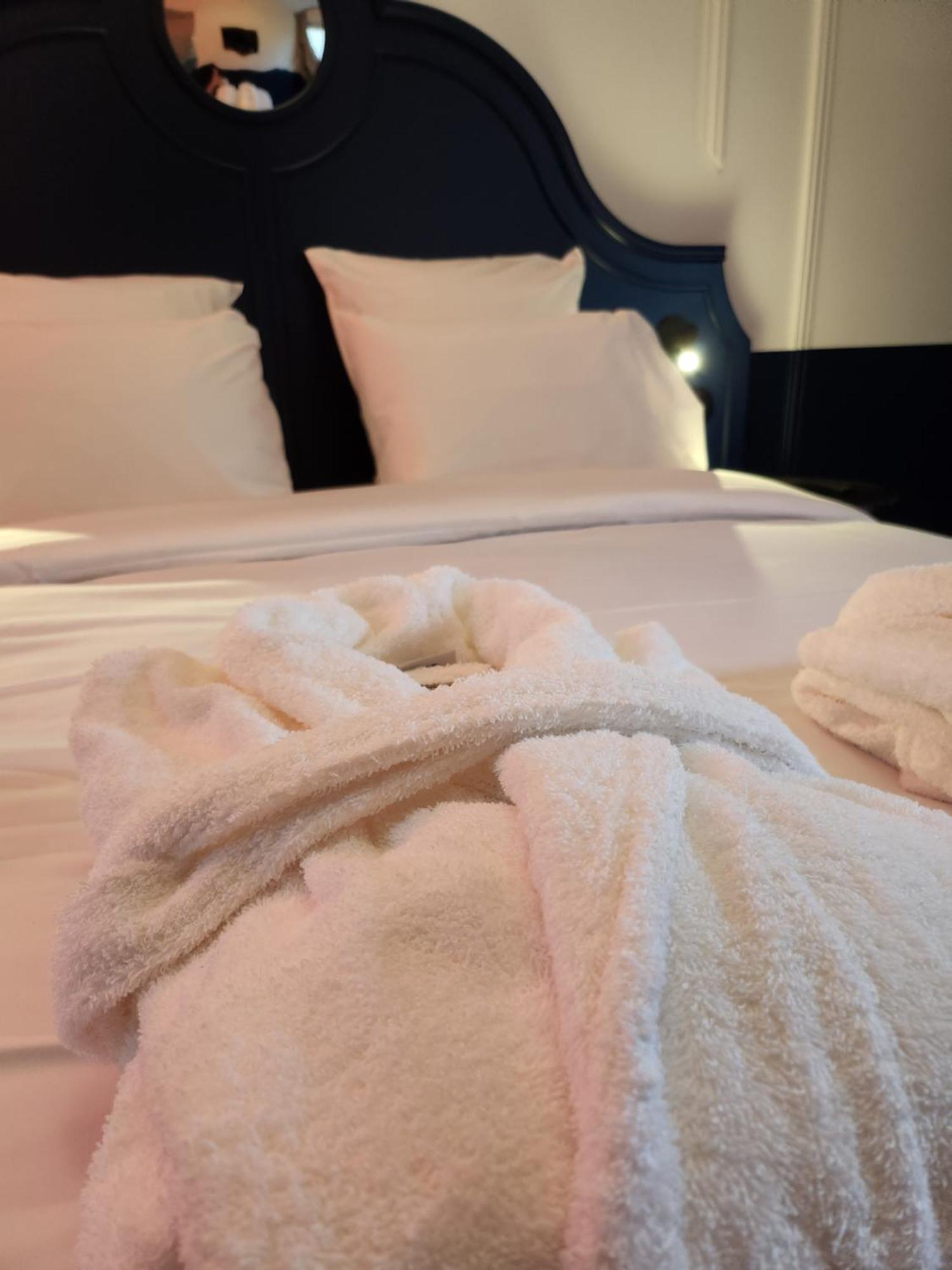 Labe Hotel Tours Centre Gare Ngoại thất bức ảnh